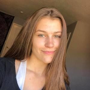 Meet your Posher, Carmella